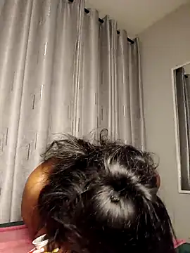 Snapshot of C-yoyo chatting on 02-03-26, 12:32 C-yoyo online show from 02-03-26, 12:32