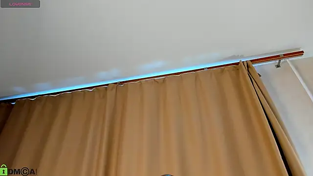 Snapshot of Valerie_Woods chatting on 07-06-26, 01:02 Valerie Woods online show from 07-06-26, 01:02