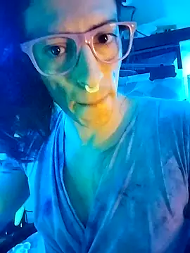 gurlnips online show from 03-12-26, 10:32