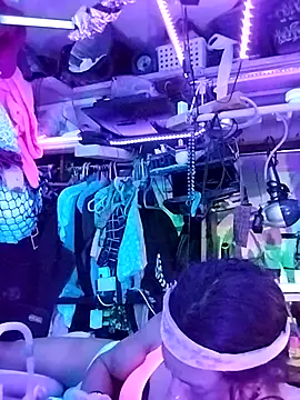 gurlnips online show from 03-21-26, 11:48