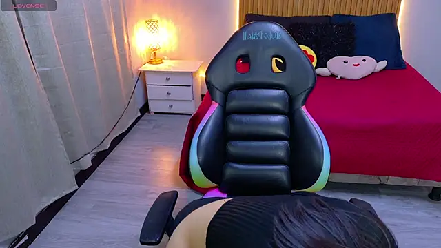 Snapshot of sailor_moon07 chatting on 06-27-26, 04:06 sailor moon07 online show from 06-27-26, 04:06