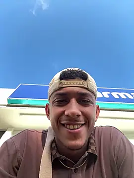 dominic smith  online show from 02-06-25, 10:10