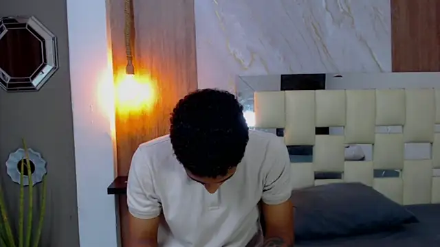 dominic smith  online show from 03-23-25, 12:15