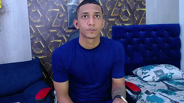 dominic smith  online show from 03-25-26, 08:59