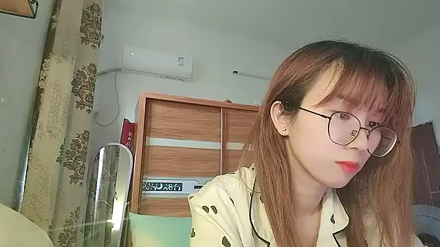 Lili 666 online show from 05-21-26, 03:35