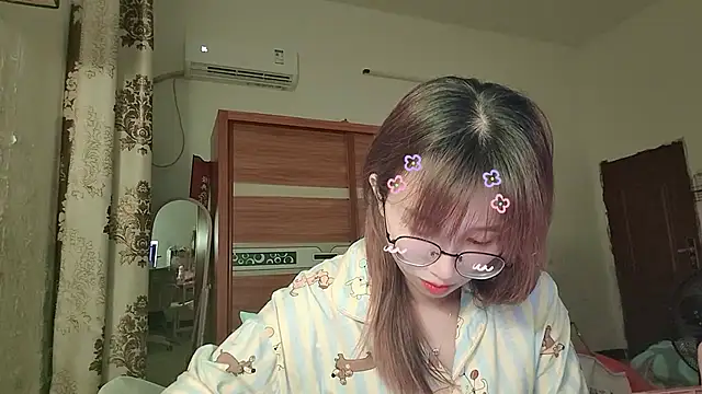 Lili 666 online show from 05-24-26, 03:50
