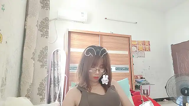 Lili 666 online show from 05-27-26, 02:41