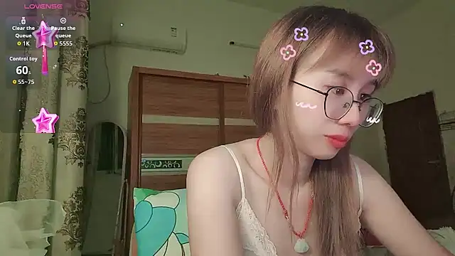 Lili 666 online show from 07-04-26, 04:02