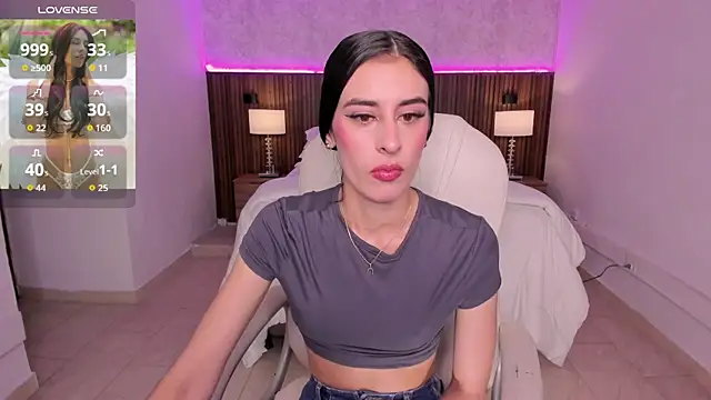 karlaa james online show from 06-17-26, 11:01