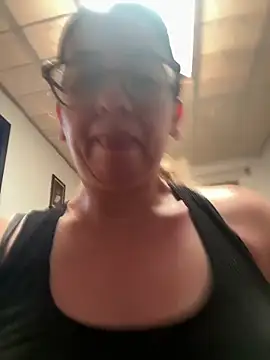 Snapshot of miss_hanna07 chatting on 03-02-26, 03:19 miss hanna07 online show from 03-02-26, 03:19