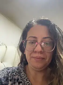 Snapshot of miss_hanna07 chatting on 03-08-26, 12:09 miss hanna07 online show from 03-08-26, 12:09