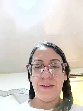 Snapshot of miss_hanna07 chatting on 04-12-26, 03:50 miss hanna07 online show from 04-12-26, 03:50