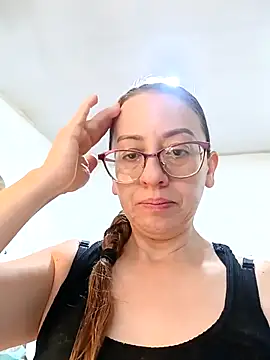 Snapshot of miss_hanna07 chatting on 04-14-26, 02:23 miss hanna07 online show from 04-14-26, 02:23