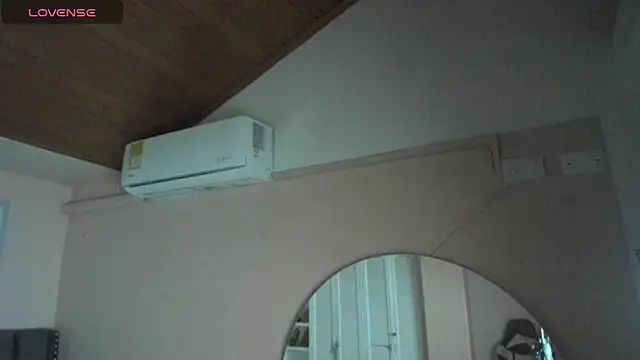 Snapshot of diosa_cristal chatting on 06-26-26, 01:43 diosa cristal online show from 06-26-26, 01:43