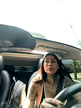 Iam Annii online show from 10-31-25, 06:53