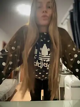 Piinkpandora online show from 04-11-26, 07:40