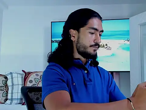 Snapshot of david__johnson372 chatting on 02-05-26, 02:33 david johnson372 online show from 02-05-26, 02:33