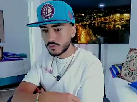 Snapshot of david__johnson372 chatting on 03-08-26, 02:10 david johnson372 online show from 03-08-26, 02:10