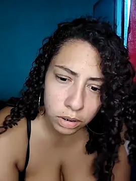 Snapshot of aixa_15 chatting on 02-26-26, 07:13 aixa 15 online show from 02-26-26, 07:13