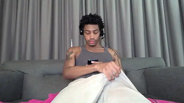 Snapshot of Skinnyblackman chatting on 07-31-26, 11:37 Skinnyblackman online show from 07-31-26, 11:37