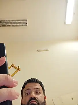 italianbear86 online show from 06-03-26, 12:02