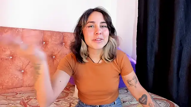 riley colors online show from 01-31-25, 01:45