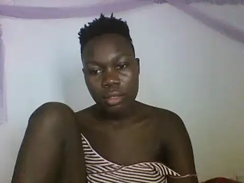 sexyqueen02 online show from 02-11-25, 10:37