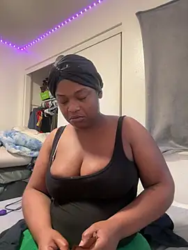 Snapshot of Prettynthick12 chatting on 06-20-26, 08:55 Prettynthick12 online show from 06-20-26, 08:55