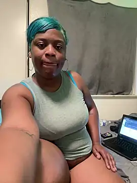 Snapshot of Prettynthick12 chatting on 06-23-26, 08:56 Prettynthick12 online show from 06-23-26, 08:56