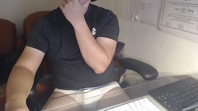 Snapshot of chih515 chatting on 12-04-24, 01:14 chih515 online show from 12-04-24, 01:14