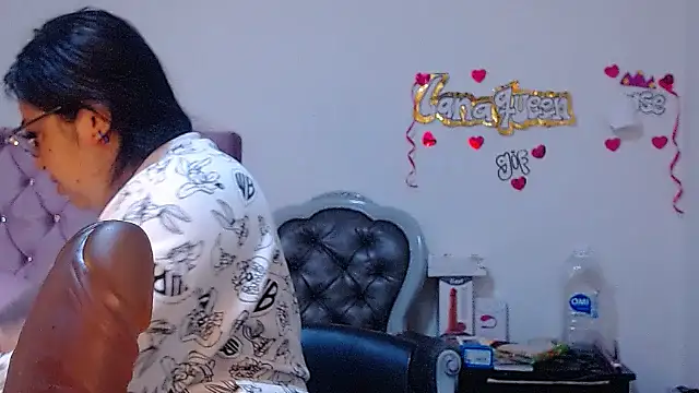 lanaqueen699 online show from 04-15-26, 12:45