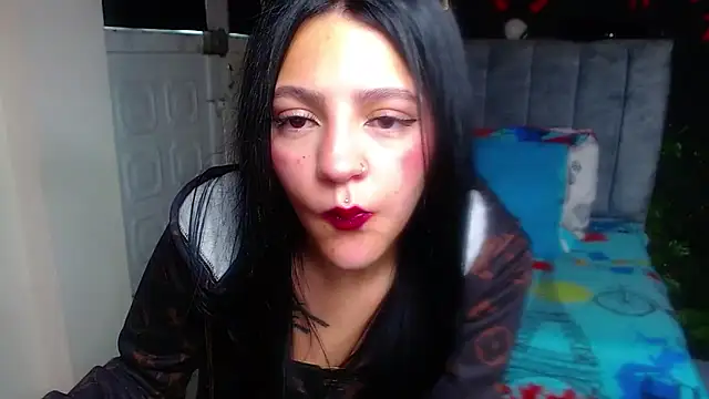 Violettasquirt online show from 05-22-26, 01:39