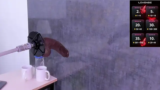 Snapshot of Issys_milf chatting on 03-25-26, 11:38 Issys milf online show from 03-25-26, 11:38