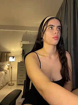 Mavi Coless online show from 03-19-25, 01:54