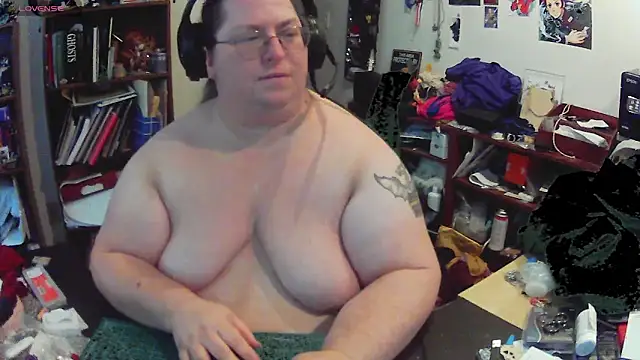 Snapshot of ShibariTurtleDuck chatting on 06-10-26, 03:00 ShibariTurtleDuck online show from 06-10-26, 03:00