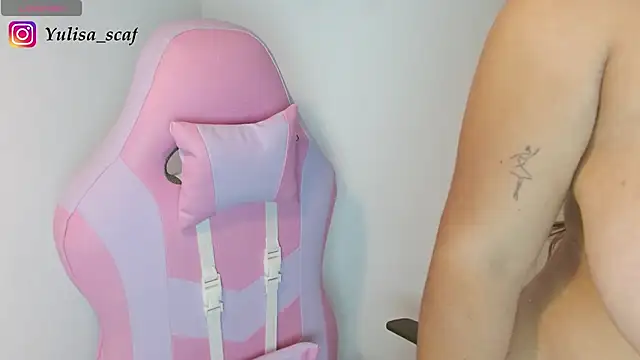 yulissa18 online show from 06-11-26, 04:10