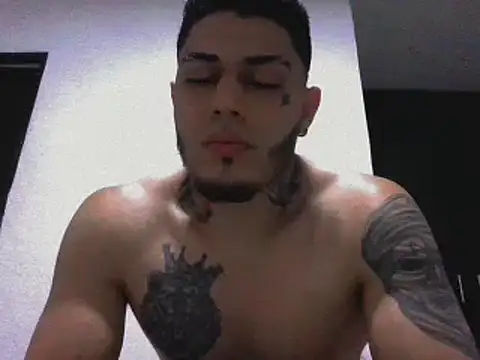 Snapshot of JAXXX367 chatting on 02-02-25, 01:12 JAXXX367 online show from 02-02-25, 01:12