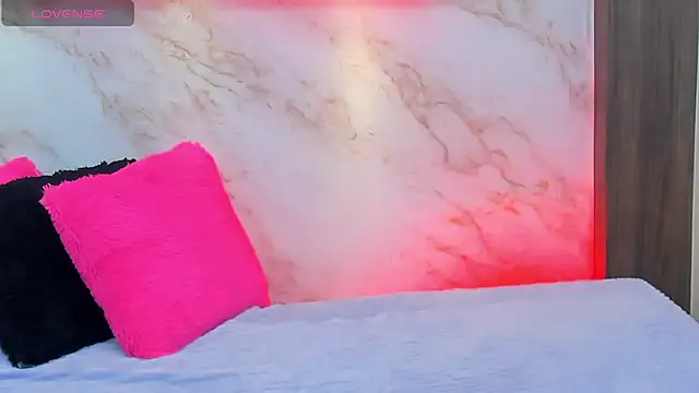 AmyBarton02 online show from 04-14-26, 04:35