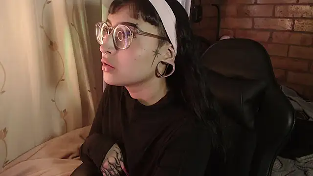 Snapshot of Cintya_Kros chatting on 04-07-26, 10:31 Cintya Kros online show from 04-07-26, 10:31