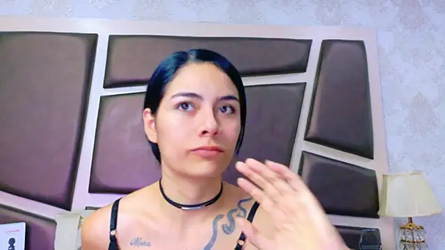 Snapshot of NicoleEsposito chatting on 07-11-26, 12:52 NicoleEsposito online show from 07-11-26, 12:52