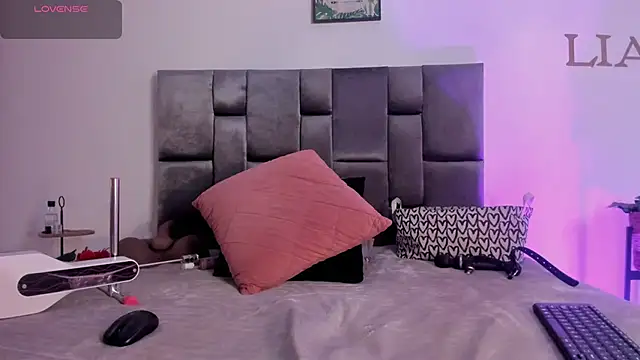 Lia johnsonn online show from 03-21-26, 11:48