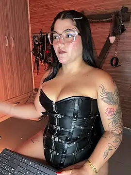 Snapshot of yey_bdsm chatting on 04-24-26, 05:04 yey bdsm online show from 04-24-26, 05:04