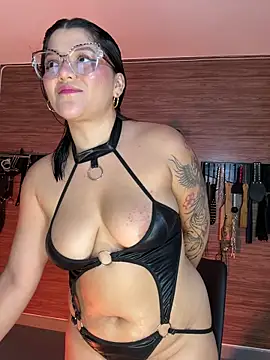Snapshot of yey_bdsm chatting on 05-01-26, 04:44 yey bdsm online show from 05-01-26, 04:44