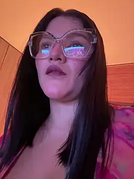 Snapshot of yey_bdsm chatting on 05-31-26, 03:30 yey bdsm online show from 05-31-26, 03:30