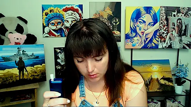 Snapshot of Darina_M_ chatting on 06-21-26, 04:37 Darina M online show from 06-21-26, 04:37