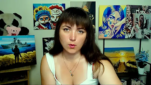 Snapshot of Darina_M_ chatting on 06-23-26, 04:21 Darina M online show from 06-23-26, 04:21