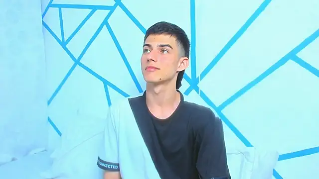 liam scott77 online show from 12-12-24, 06:10