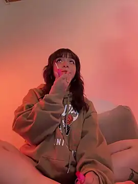 Ashley Chriss online show from 12-22-24, 05:01