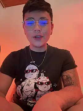 Ashley Chriss online show from 12-23-24, 03:40