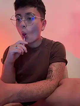 Ashley Chriss online show from 12-24-24, 04:00